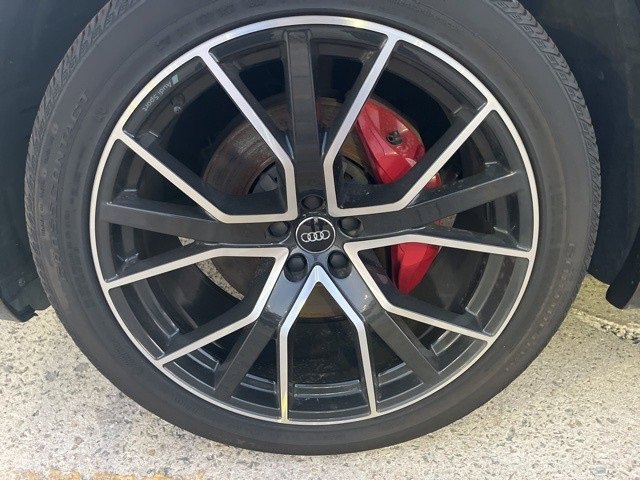 Used 2019 Audi Q8 Premium Plus w/ Premium Plus image 8