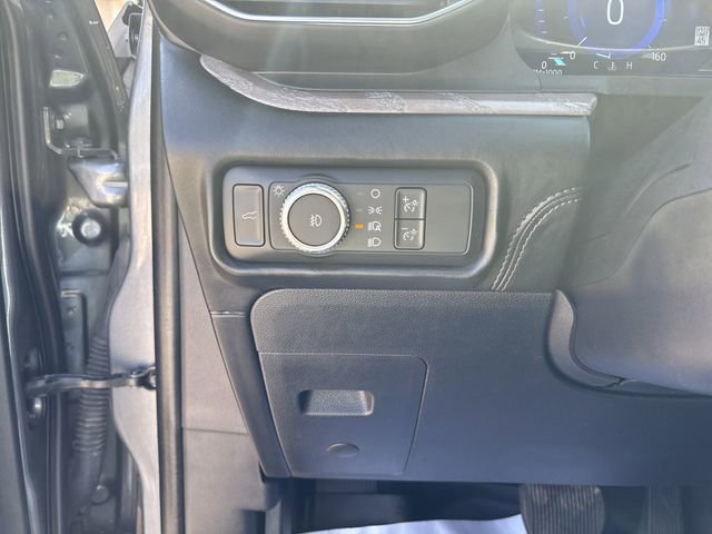 Certified 2022 Ford Explorer Platinum w/ Equipment Group 601A image 31