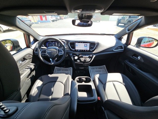 New 2026 Chrysler Pacifica Select image 34