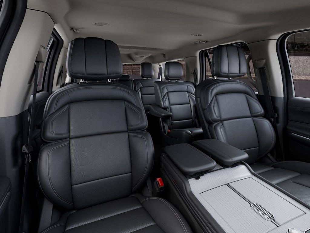 New 2027 Lincoln Navigator L Premier AWD/4WD image 30