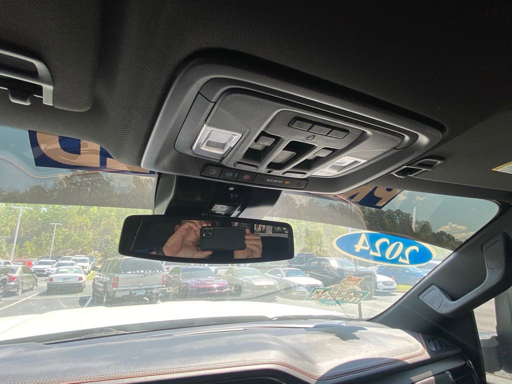 Used 2024 GMC Sierra 2500 AT4 w/ AT4 Preferred Package image 19