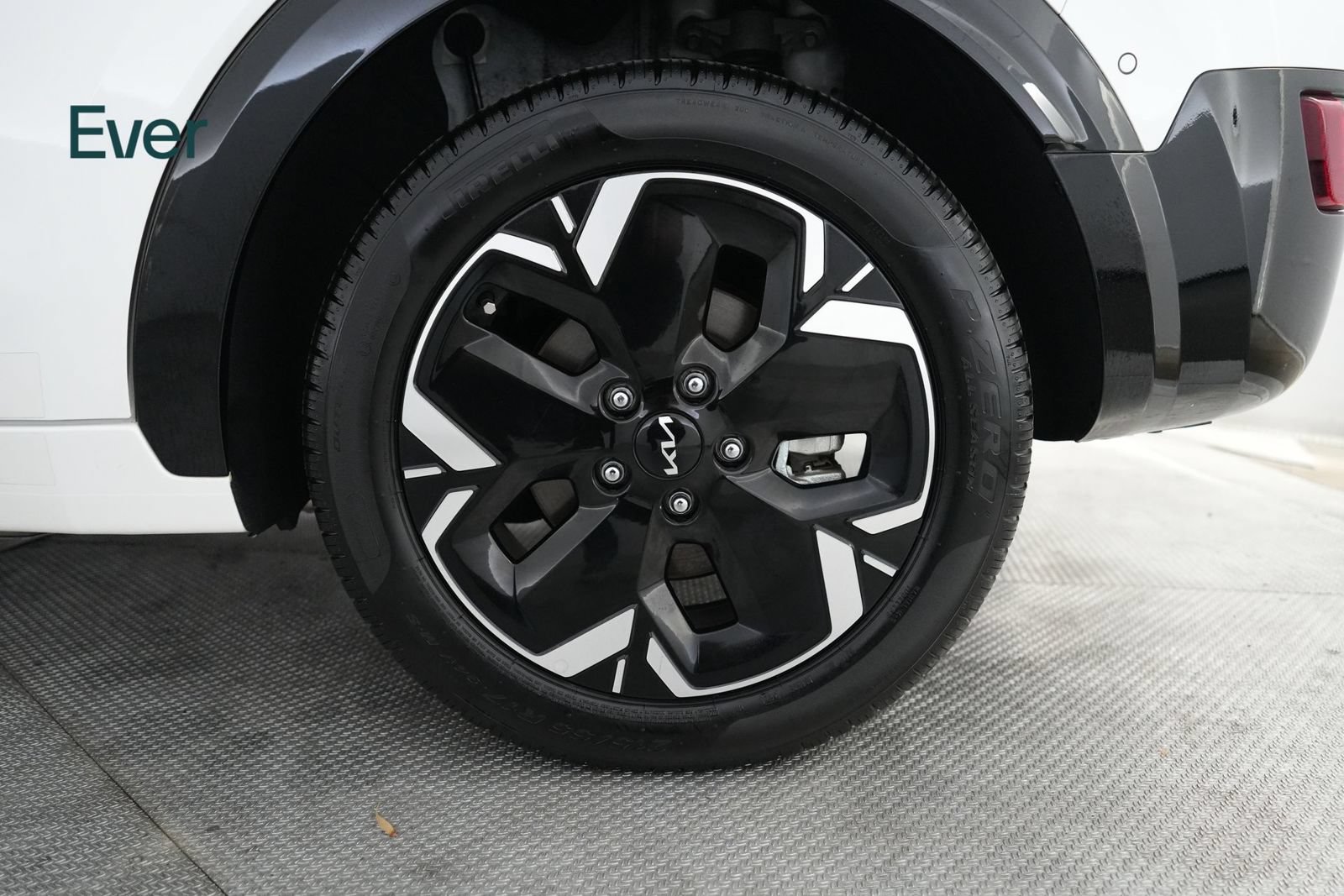Used 2023 Kia Niro Wave FWD image 9