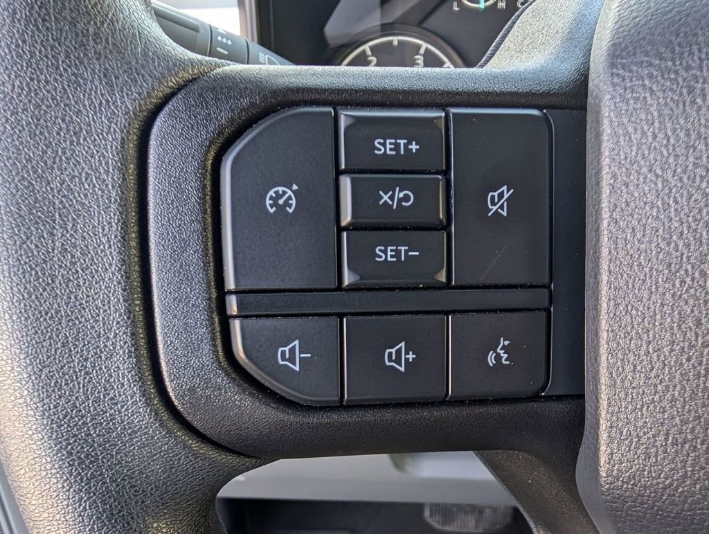 Used 2025 Ford F450 XLT w/ FX4 Off-Road Package image 28