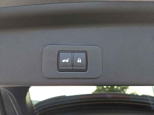 Certified 2025 Nissan Murano SV image 24