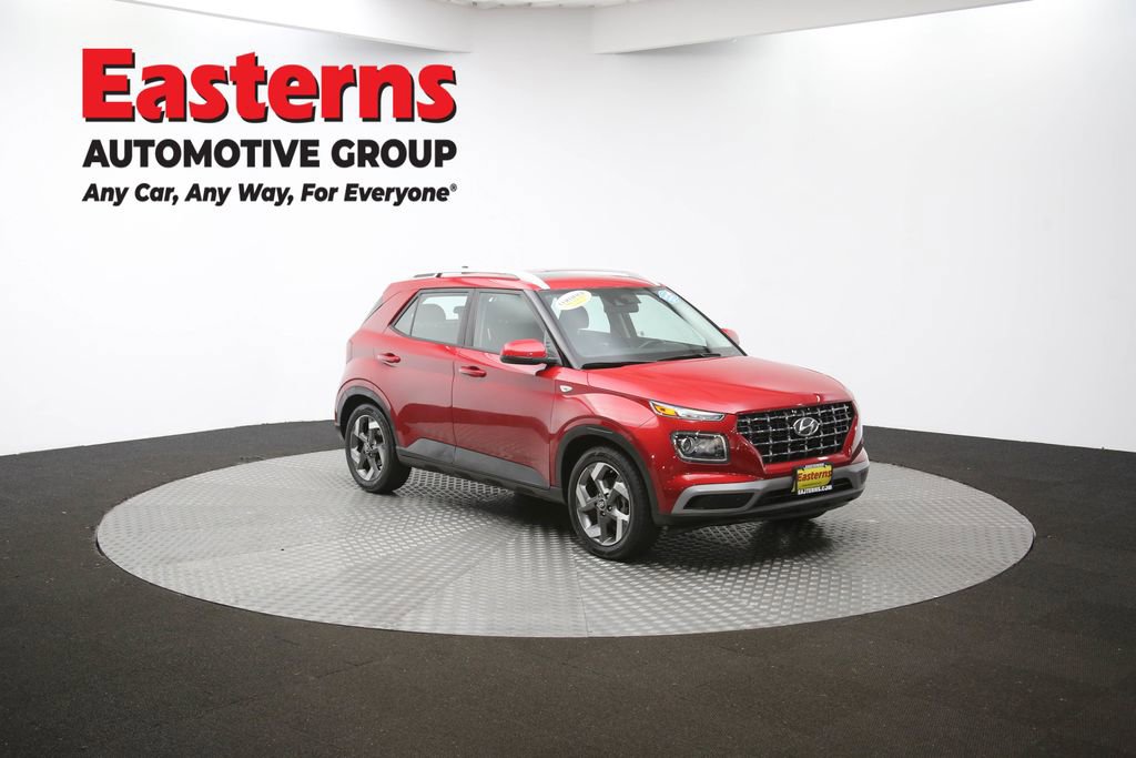 Used 2022 Hyundai Venue SEL image 48