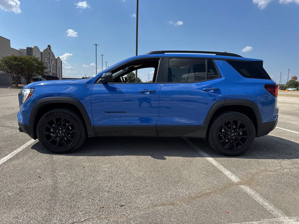 Used 2026 GMC Terrain Elevation w/ Elevation Premium Package AWD/4WD image 3