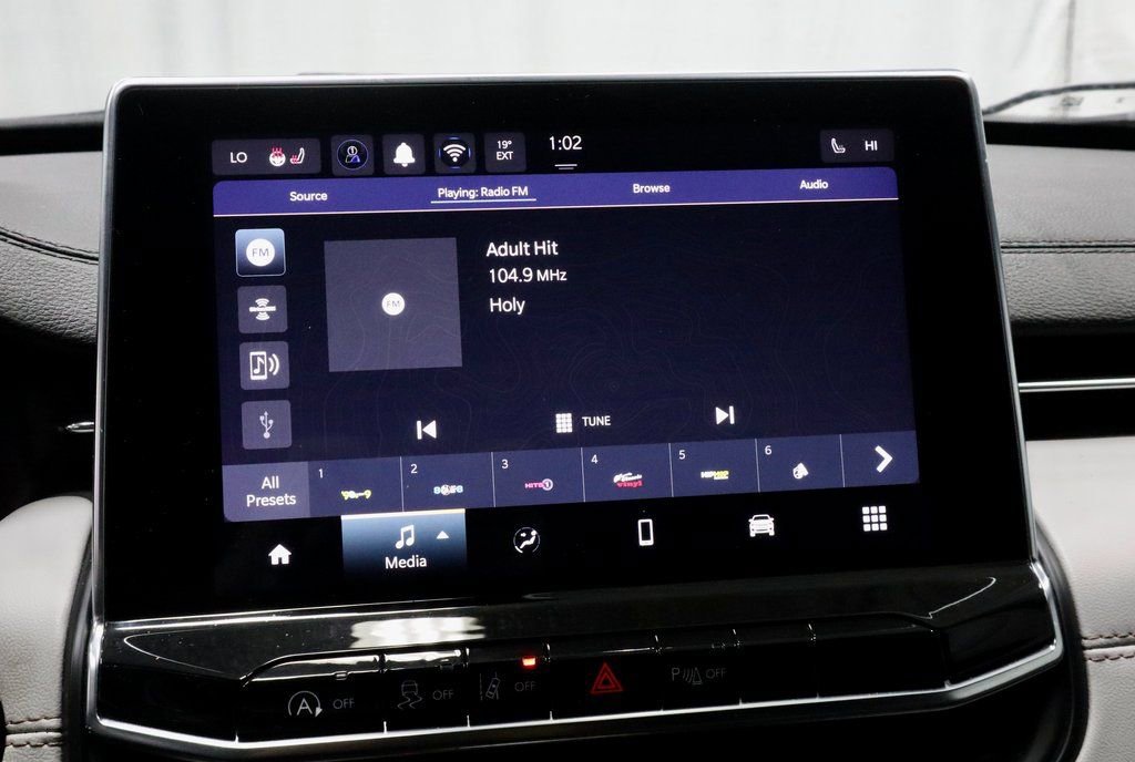 Used 2024 Jeep Compass Limited image 2