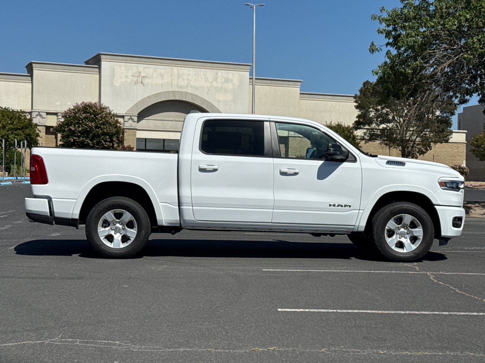 New 2026 RAM 1500 Big Horn AWD/4WD image 3