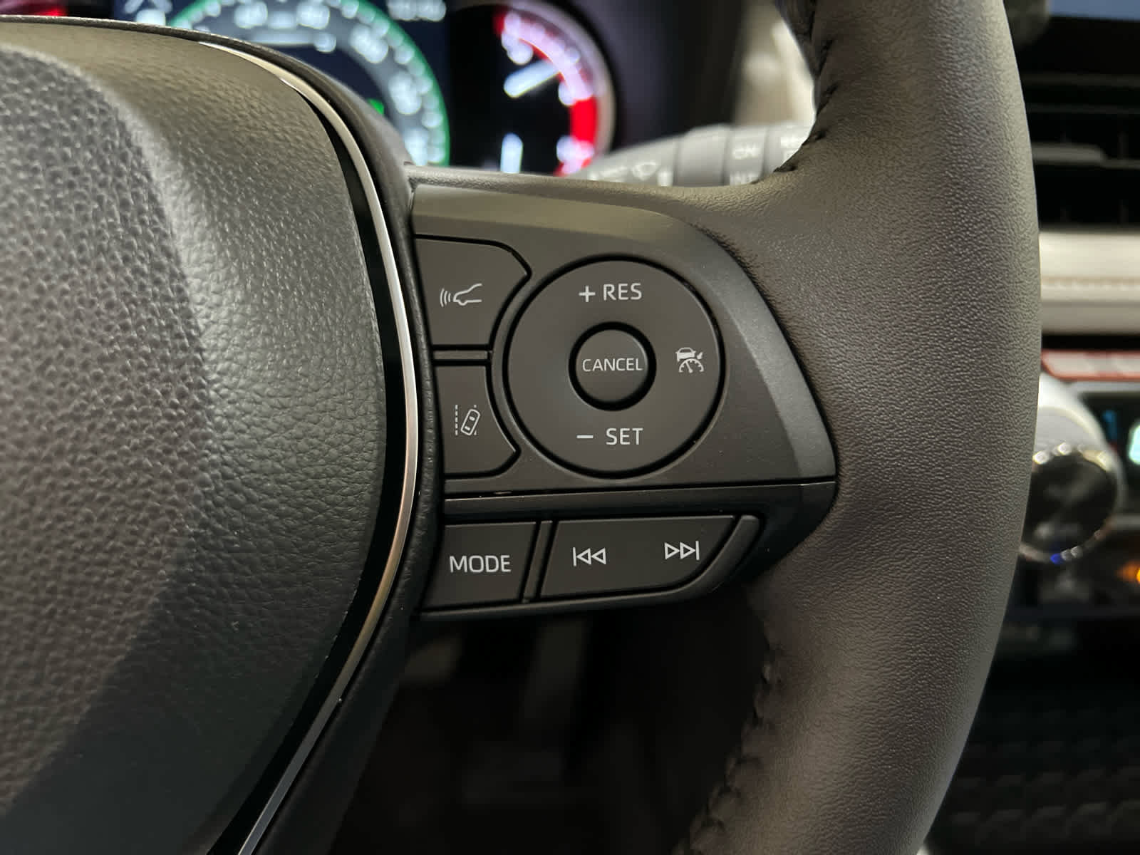 New 2025 Toyota RAV4 XLE w/ Convenience Package image 19