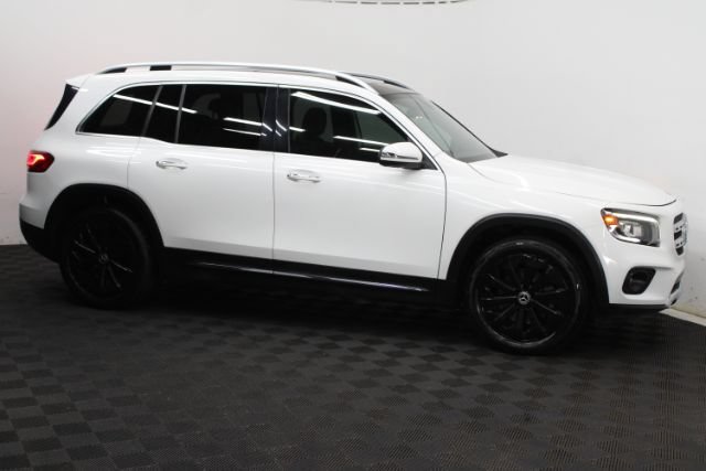 Used 2020 Mercedes-Benz GLB 250 4MATIC w/ Premium Package image 4
