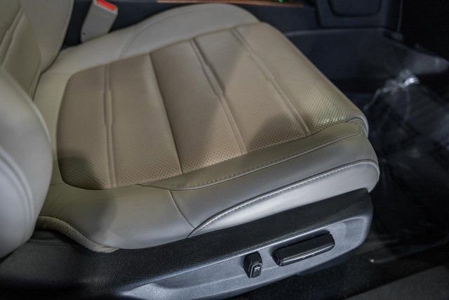 Used 2021 Honda CR-V Touring image 37