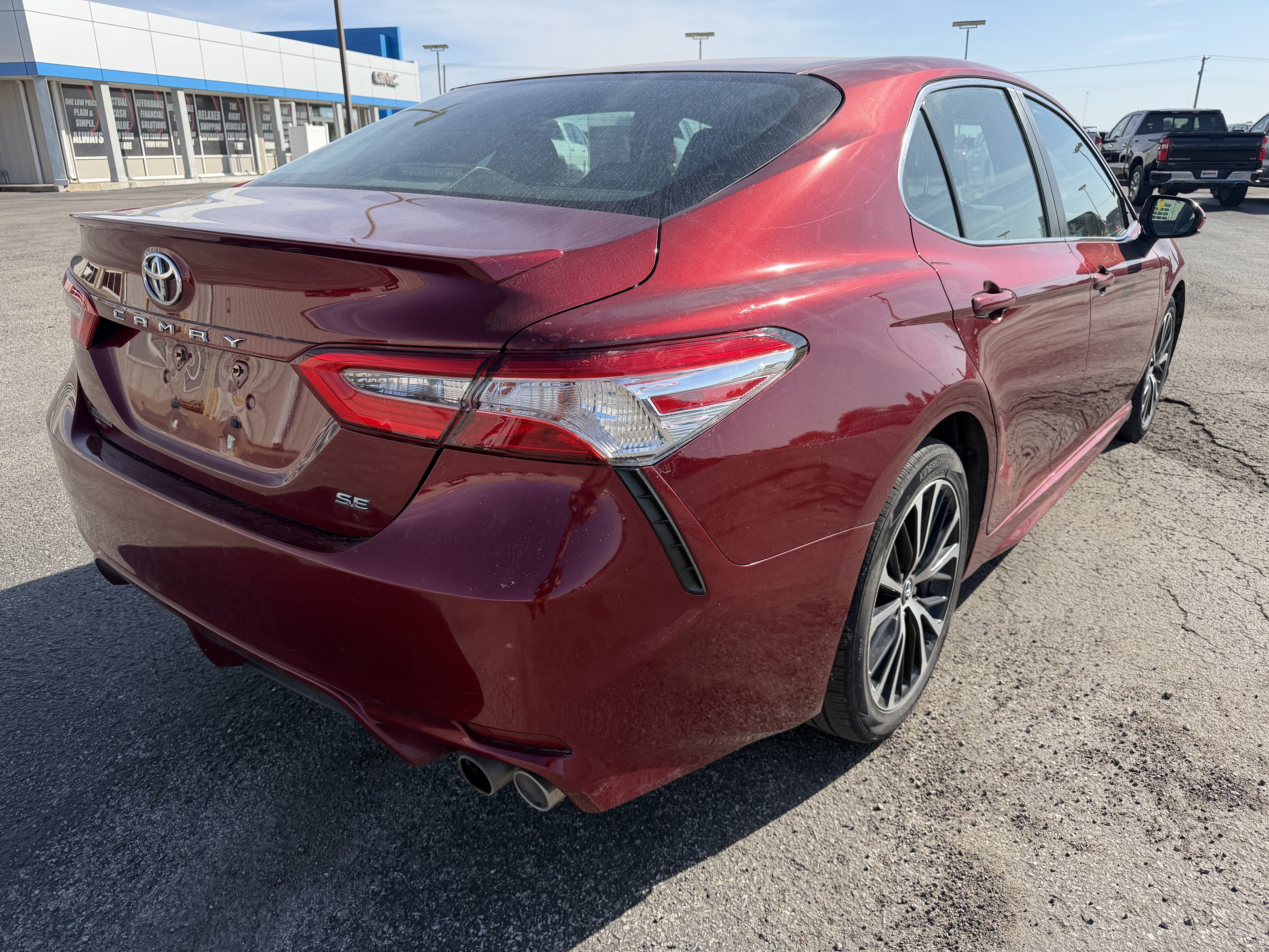 Used 2018 Toyota Camry SE FWD image 6