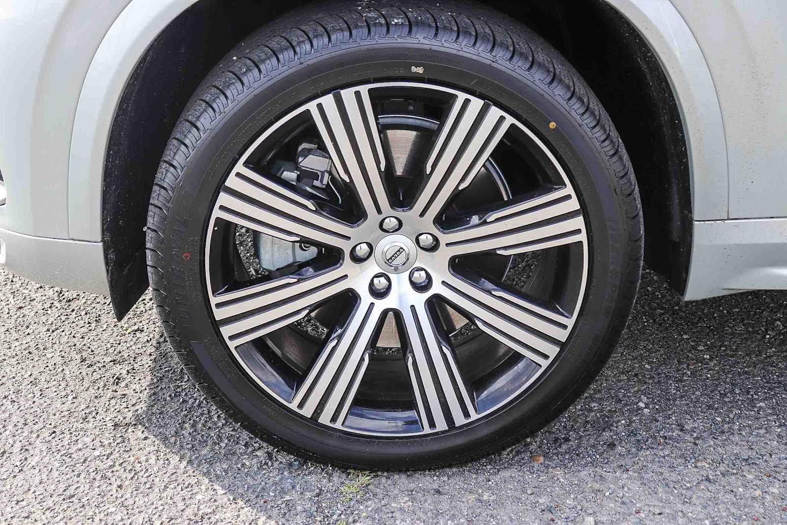 Used 2020 Volvo XC90 T8 Inscription w/ Protection Package Premier image 12