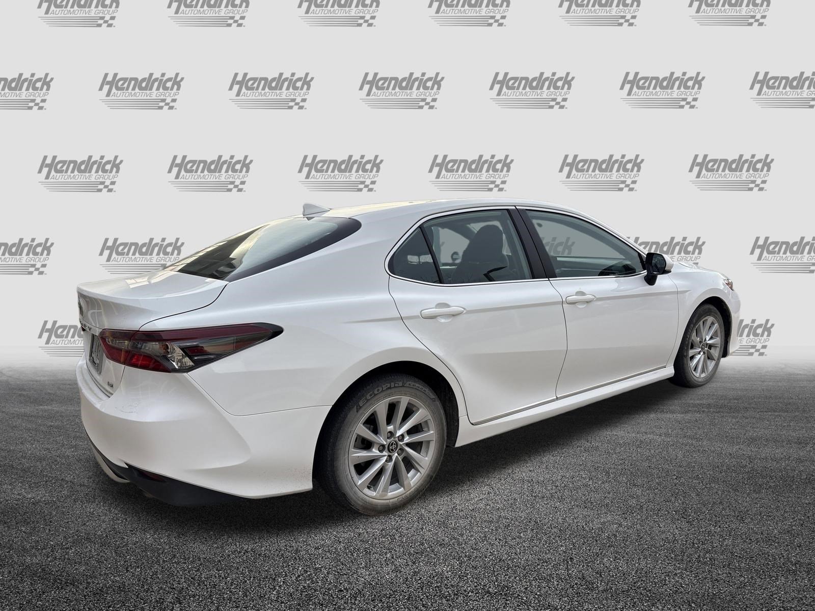 Used 2022 Toyota Camry LE image 10