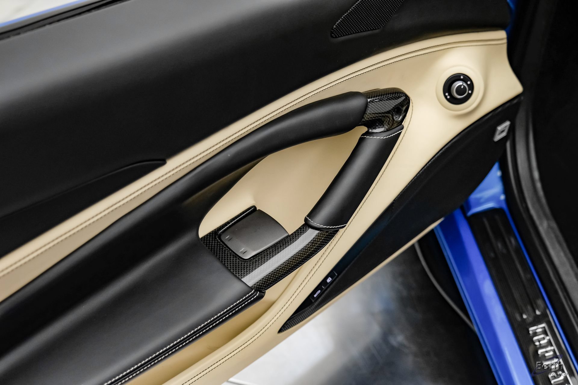 Used 2023 Ferrari F8 Tributo RWD image 98