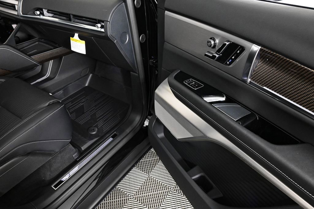 New 2026 Cadillac Vistiq Sport w/ LPO, Floor Liner Package image 25