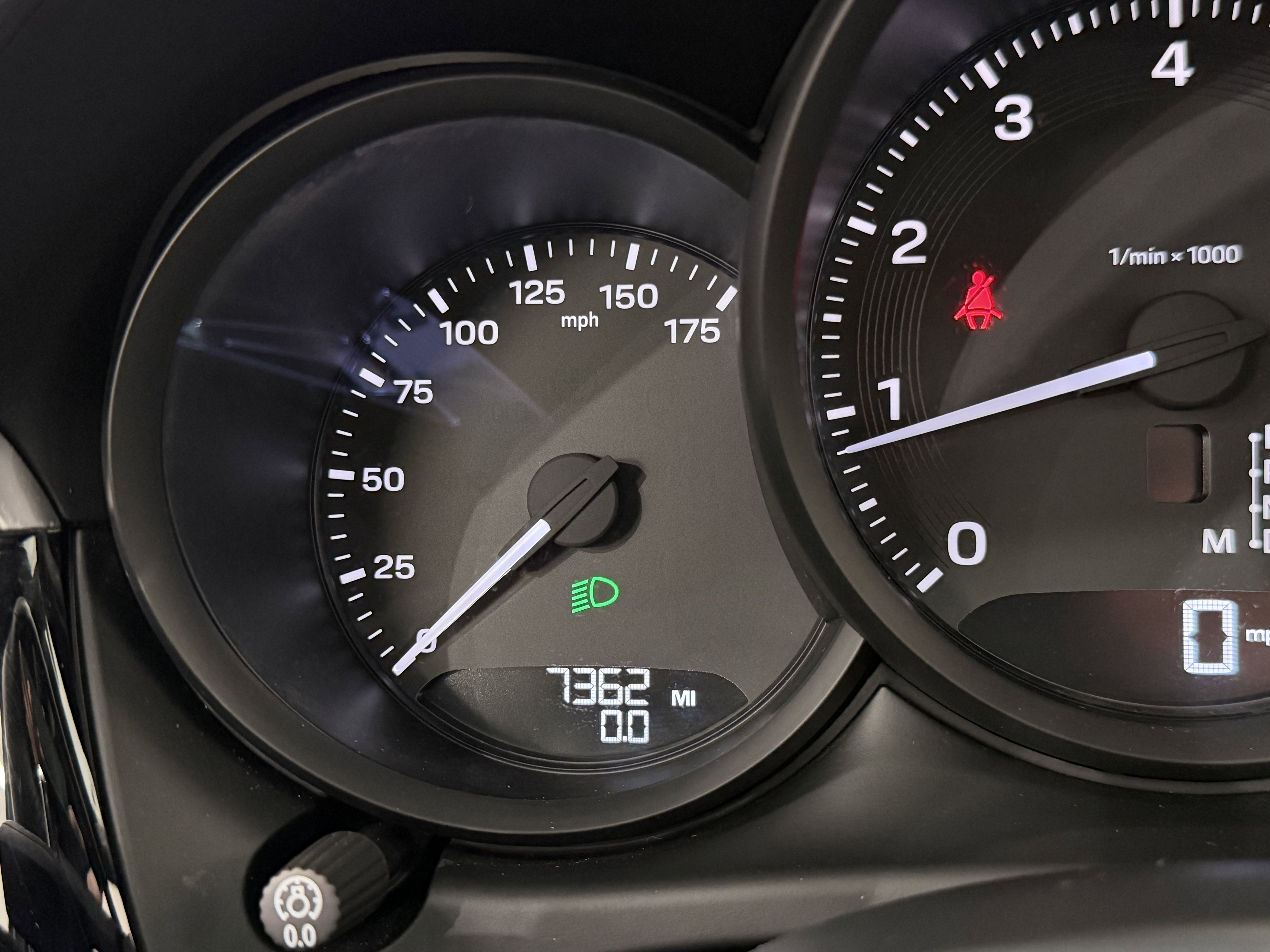 Certified 2025 Porsche Macan AWD/4WD image 51