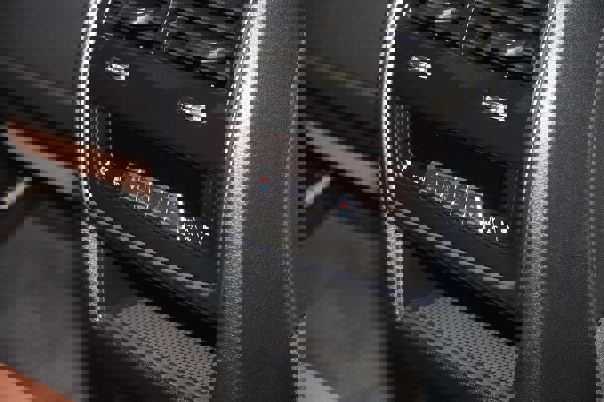 Used 2023 BMW X5 M50i w/ Executive Package image 15