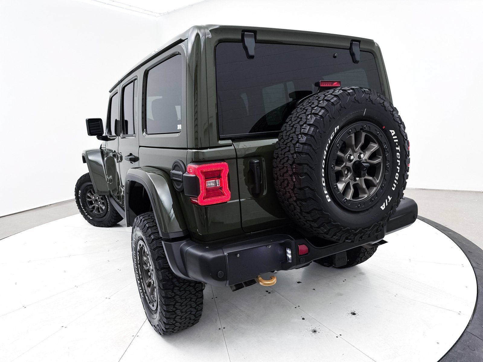 Used 2023 Jeep Wrangler Unlimited Rubicon 392 w/ Dual Top Group AWD/4WD image 22