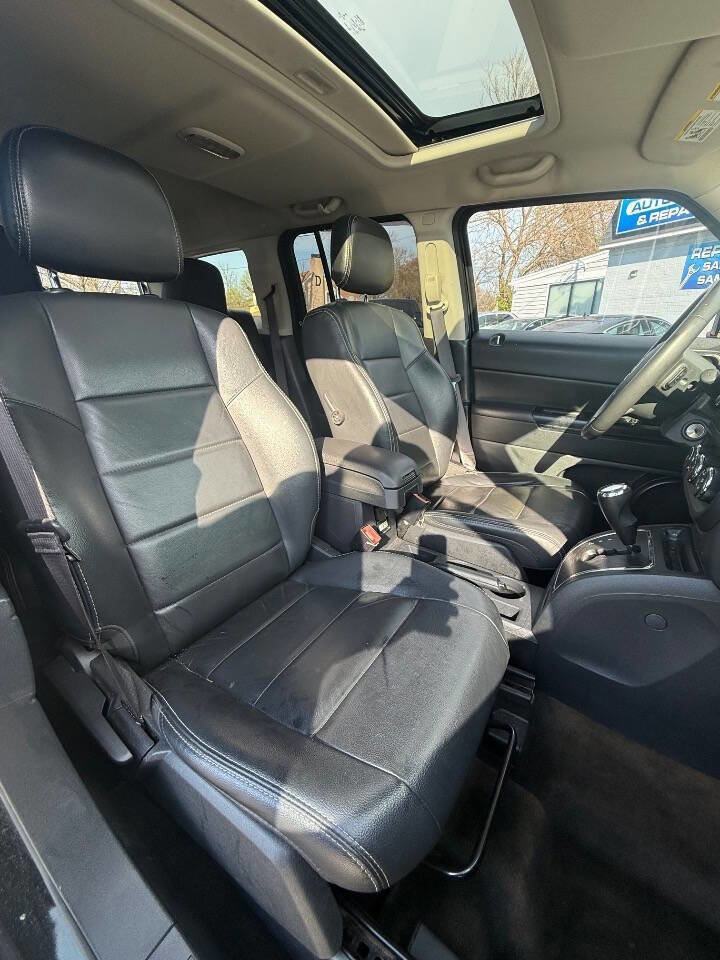 Used 2016 Jeep Patriot High Altitude image 14