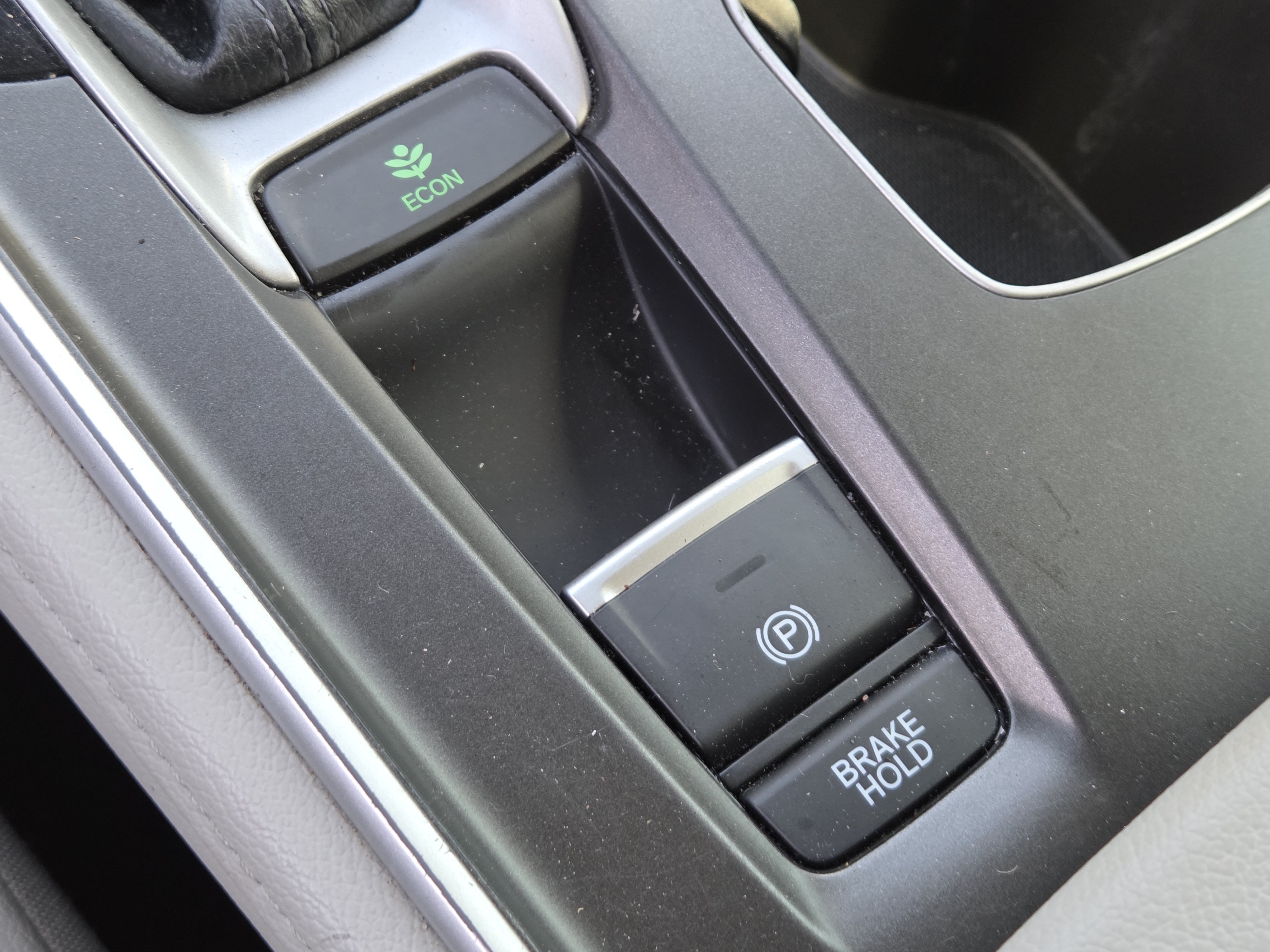 Used 2018 Honda Accord EX-L image 6