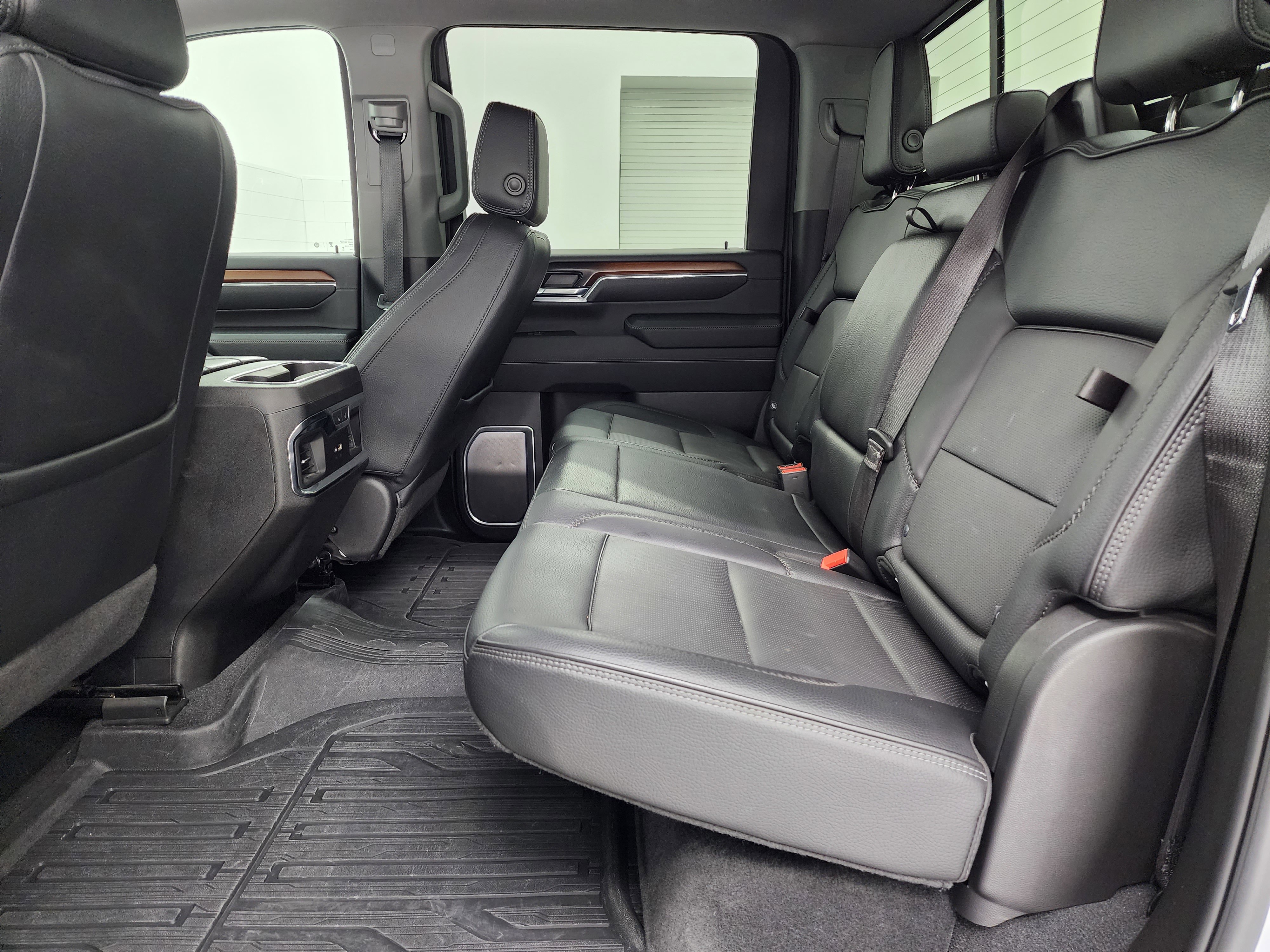 Used 2024 GMC Sierra 2500 Denali w/ Denali Reserve Package image 9