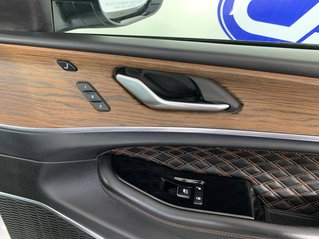 Used 2021 Jeep Grand Cherokee L Summit w/ Advanced Protech Group IV image 40