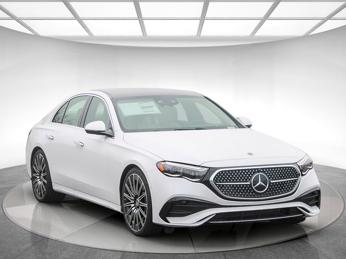 New 2026 Mercedes-Benz E 450 4MATIC Sedan image 5
