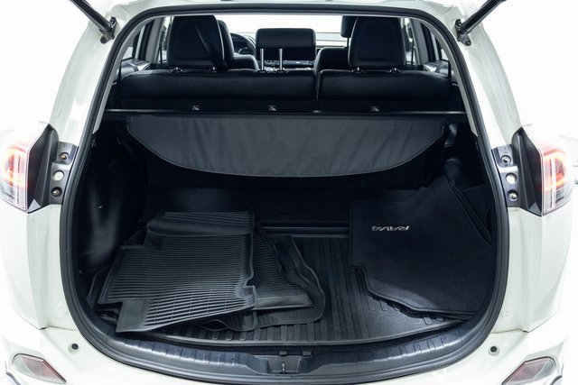Used 2017 Toyota RAV4 Limited image 8