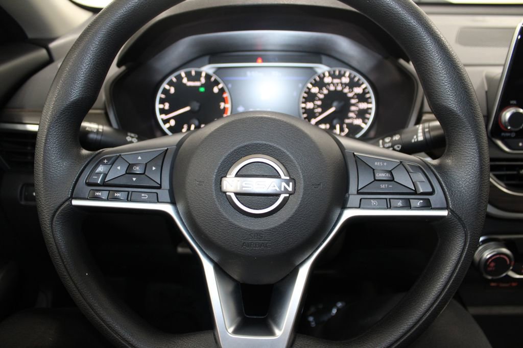 Used 2024 Nissan Altima 2.5 SV image 33