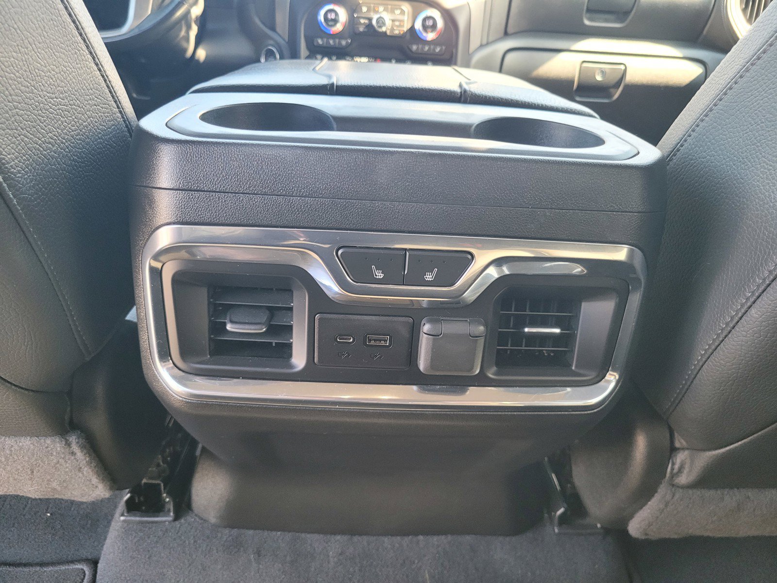 Used 2023 GMC Sierra 3500 Denali AWD/4WD image 14