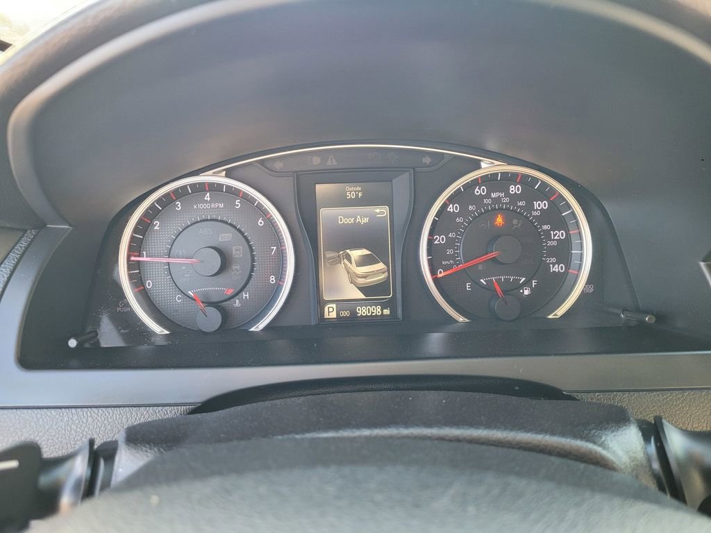 Used 2017 Toyota Camry SE image 24