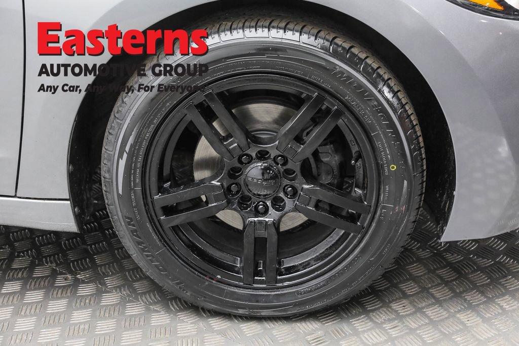 Used 2017 Hyundai Elantra SE w/ Cargo Package image 28