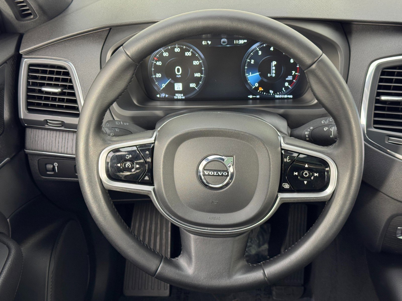 Used 2020 Volvo XC90 T6 Momentum image 18