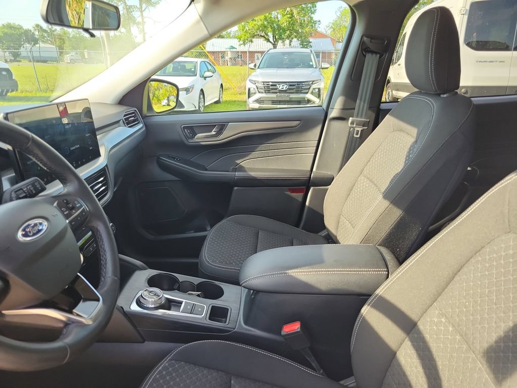 Used 2023 Ford Escape Active w/ Tech Pack #1 FWD image 15