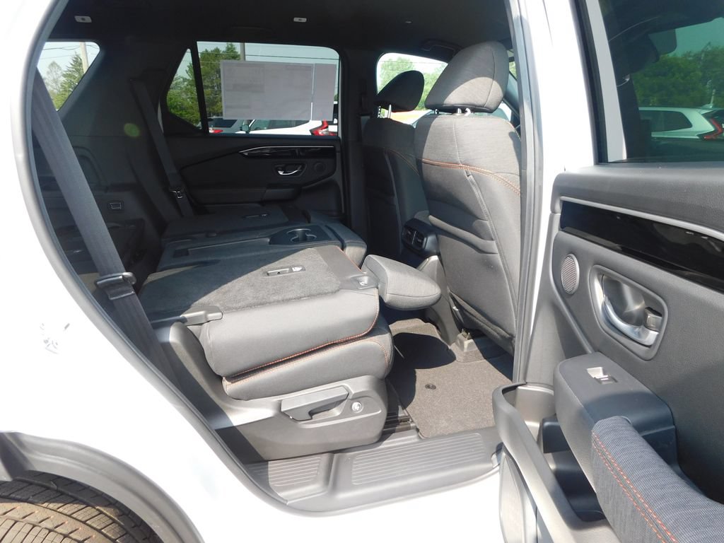 Used 2026 Honda Pilot Sport image 29