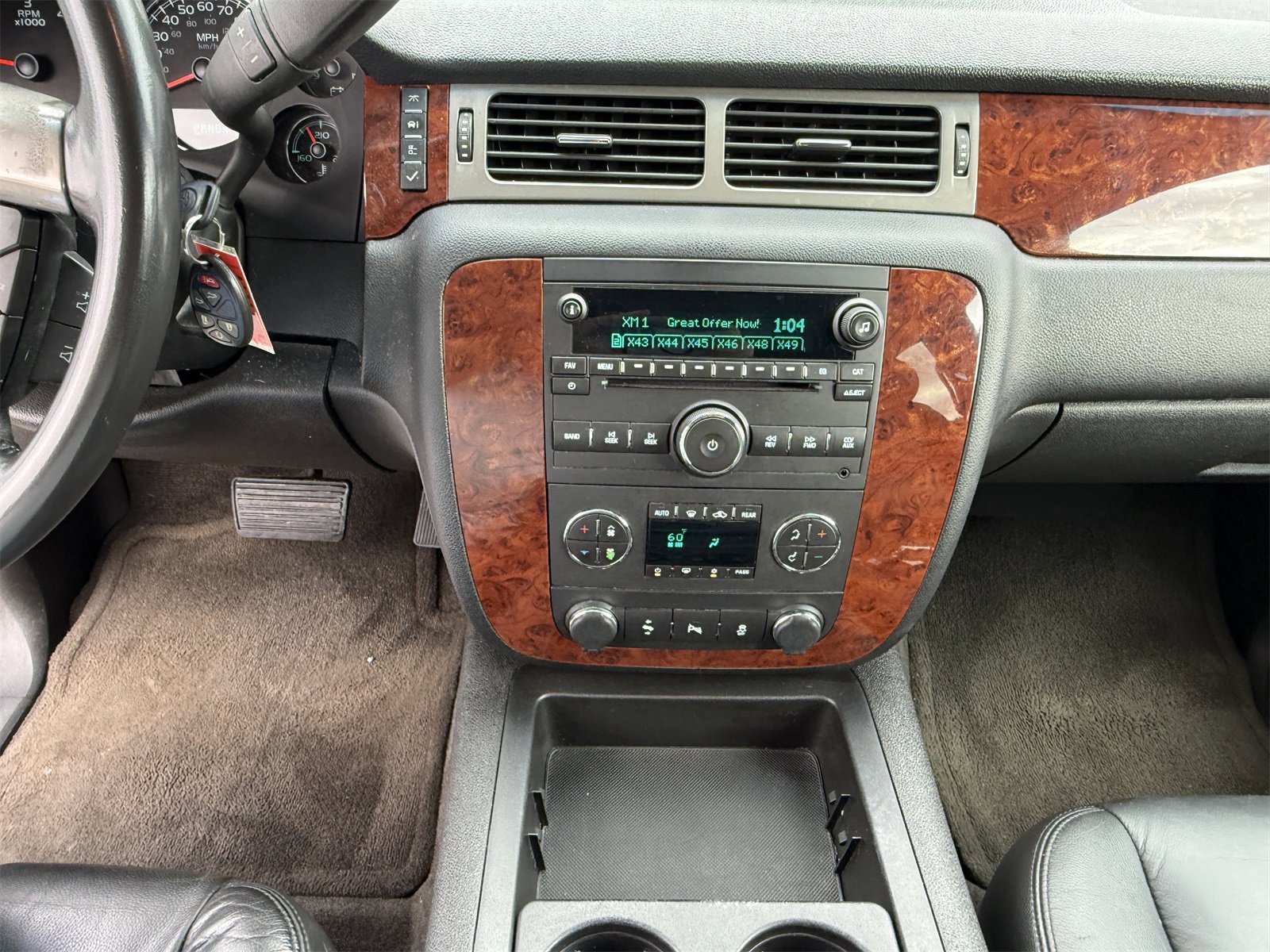 Used 2012 Chevrolet Suburban LT w/ Luxury Package image 26