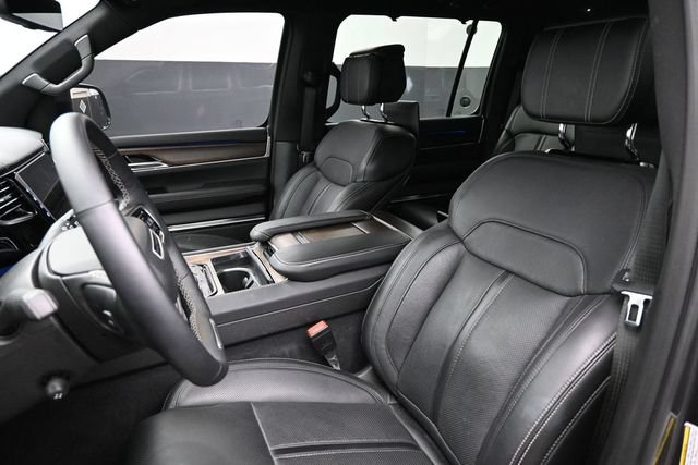 Used 2024 Jeep Grand Wagoneer Series I w/ Convenience Group III AWD/4WD image 7