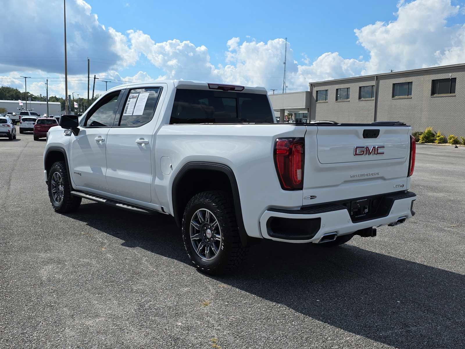 Used 2024 GMC Sierra 1500 AT4 w/ Technology Package image 7