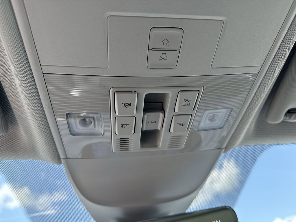 New 2025 Volkswagen Taos SE AWD/4WD image 12