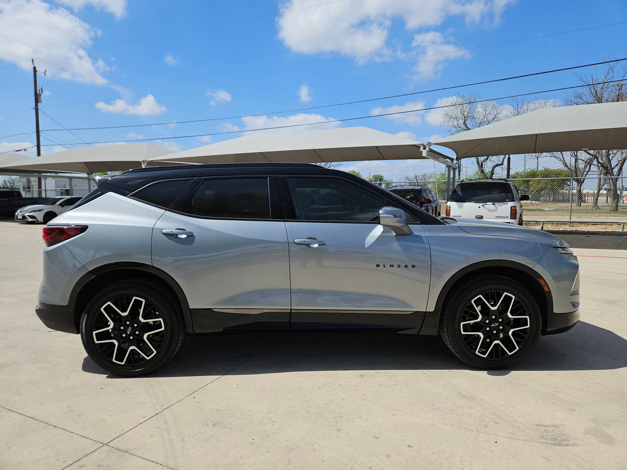 Certified 2023 Chevrolet Blazer RS w/ Driver Confidence II Package FWD image 2
