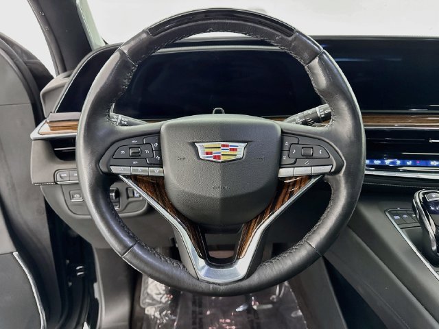 Used 2023 Cadillac Escalade Premium Luxury w/ Performance Package AWD/4WD image 11