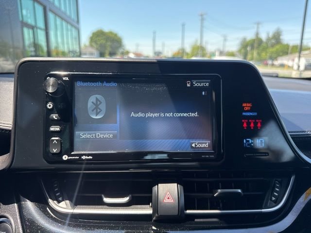 Used 2018 Toyota C-HR XLE FWD image 16
