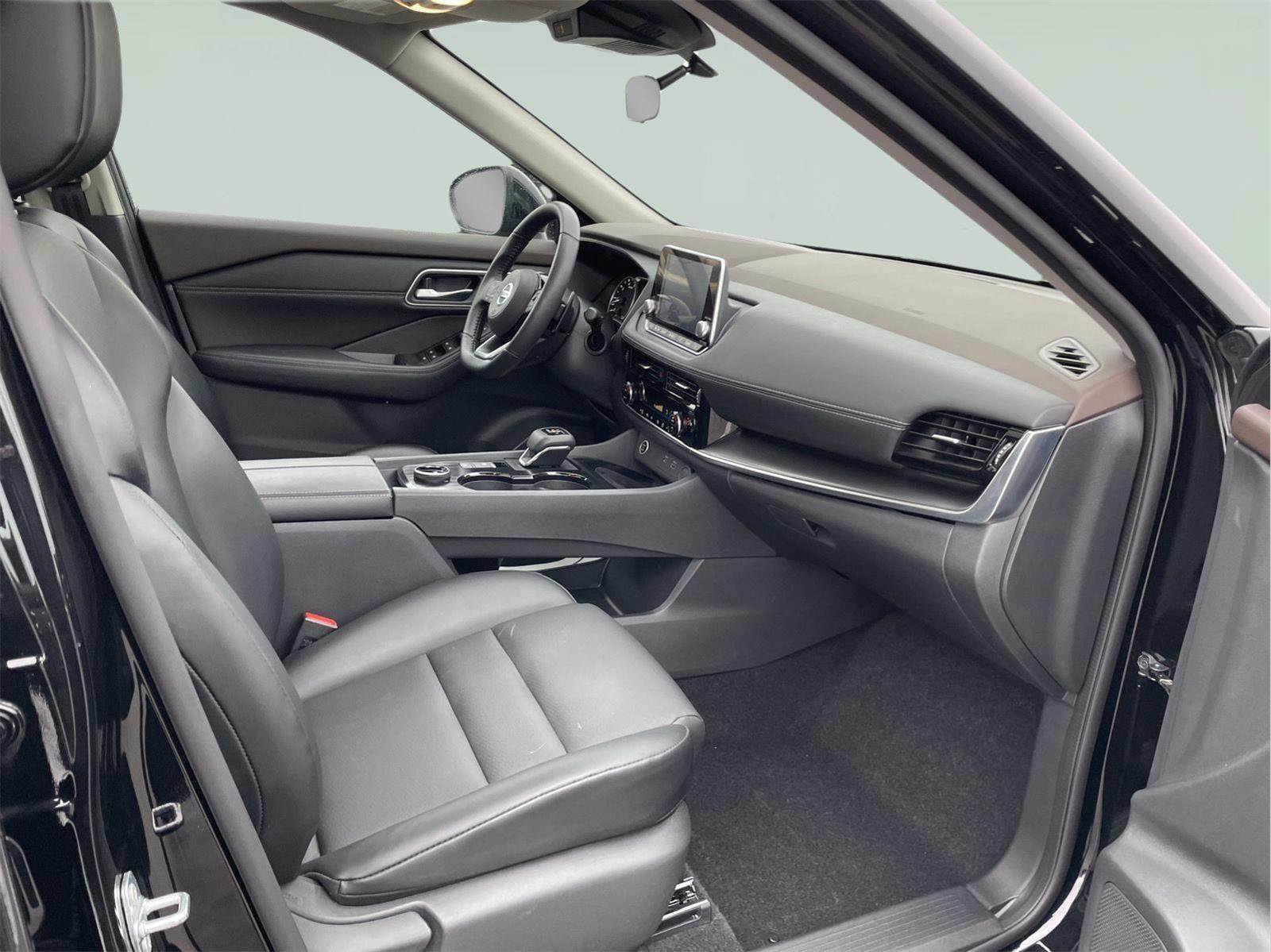 Used 2021 Nissan Rogue SV w/ Premium Package image 21