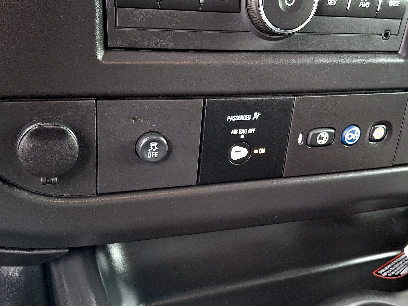Certified 2025 Chevrolet Express 2500 w/ Enhanced Convenience Package RWD image 23