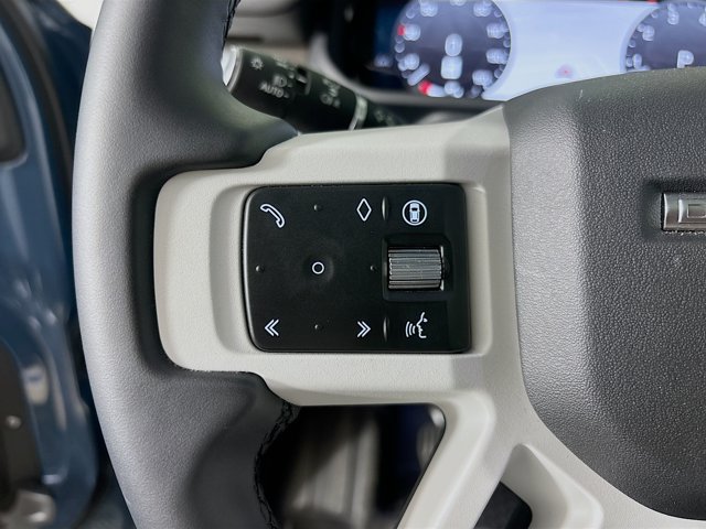 New 2025 Land Rover Defender 110 S AWD/4WD image 10
