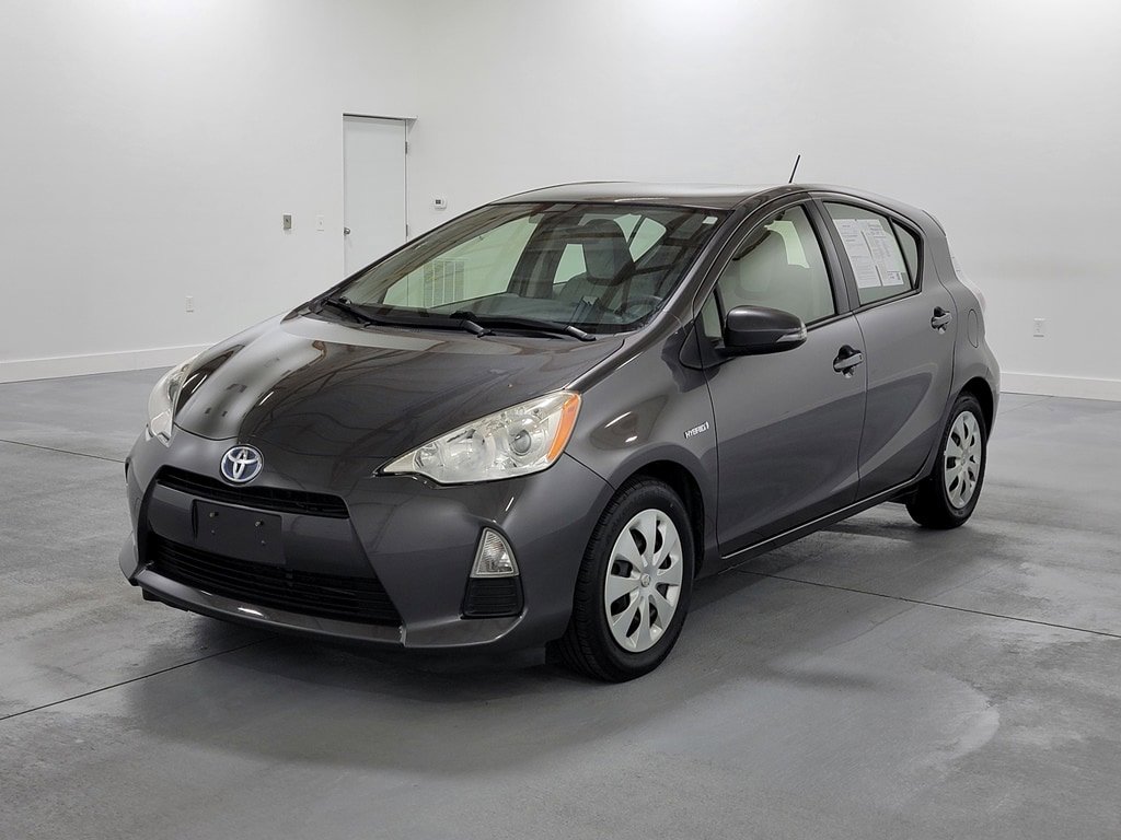 Used 2013 Toyota Prius C One FWD image 4