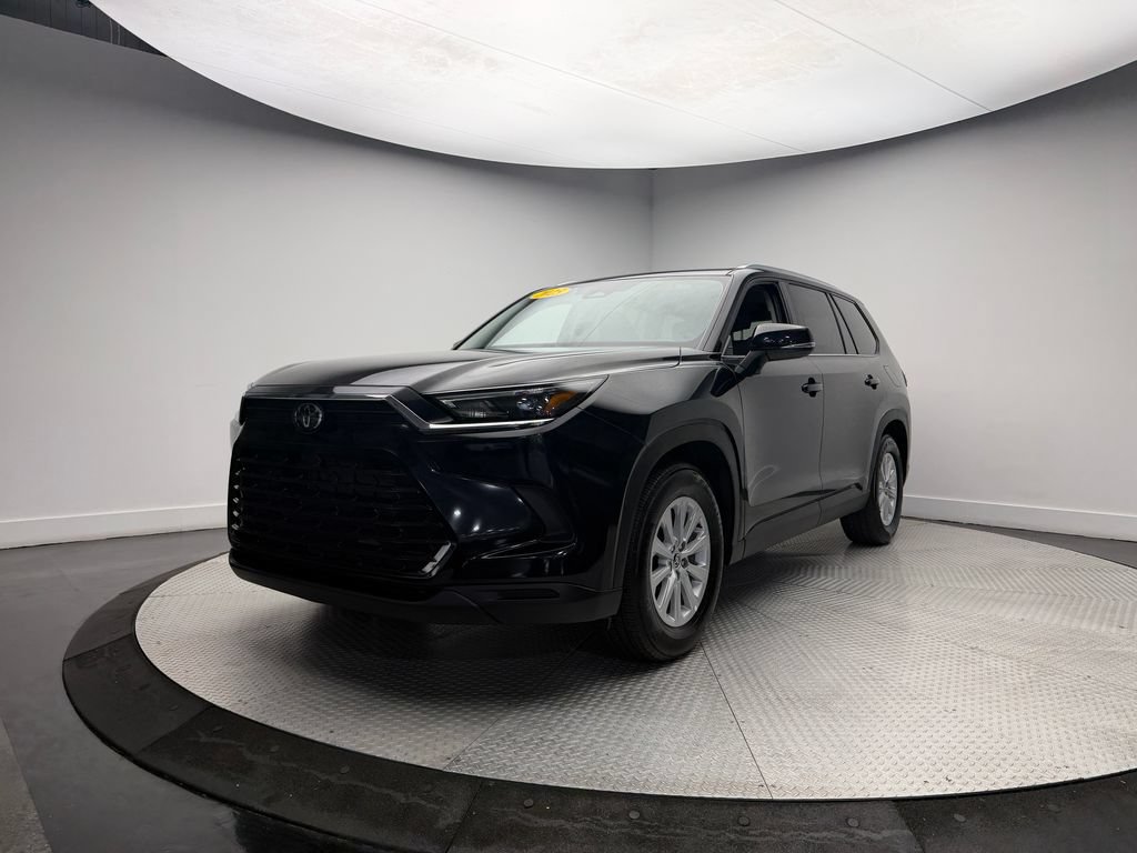 Used 2025 Toyota Grand Highlander AWD image 2