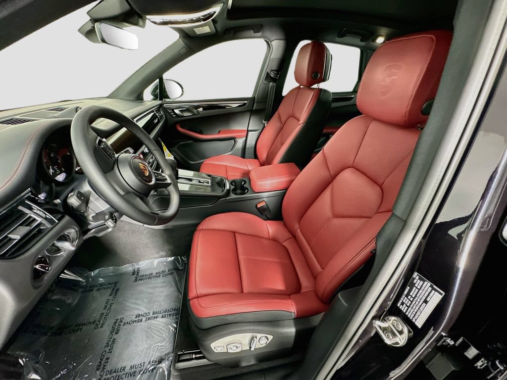 New 2026 Porsche Macan AWD/4WD image 5