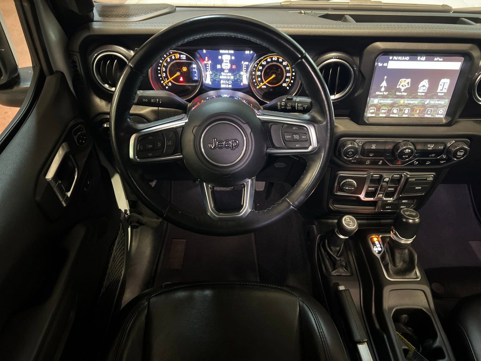 Used 2020 Jeep Wrangler Unlimited Sahara image 13